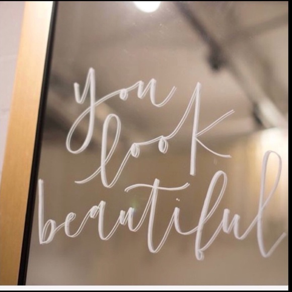 NEW•XL-2X•Magenta Cross Strap Round Hemline Top - Picture 7 of 7